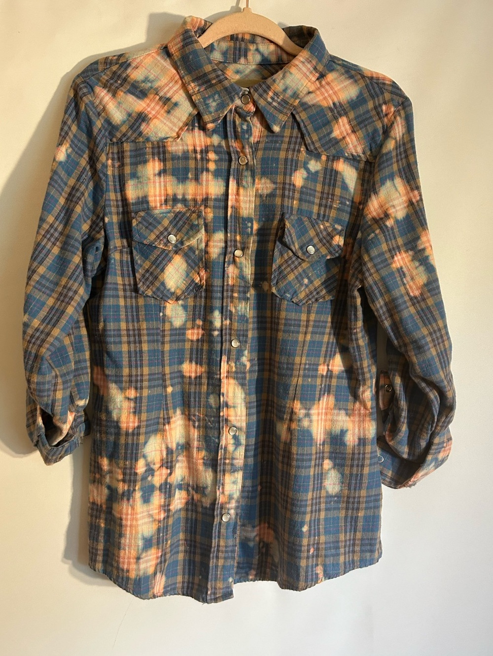 THE NU VINTAGE WESTERN MULTI TONE PLAID BLEACHED-DYED FLANNEL WOMEN’S SHIRT MED